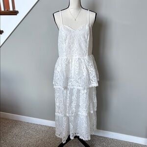 NWOT Elegant White Lace Tiered Dress